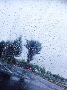 投稿についてもっと詳しく 現在の天候は雨.weather is rain.