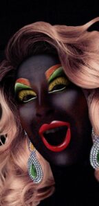 投稿についてもっと詳しく ヤマンバ・ガングロギャルメイク黄金（おうごん）、　韓国グミも！